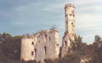 File:Chateau des Gondis.jpg