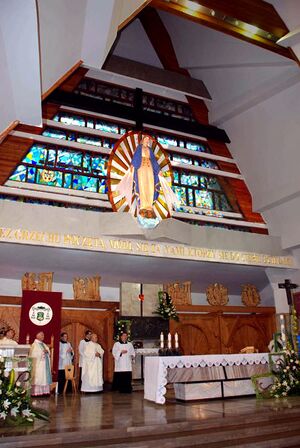 Olcza-altar.jpg